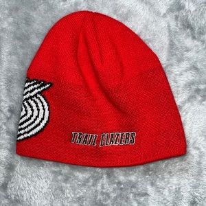 NWOT NBA Trail Blazers Logo Red Knit Skullcap Beanie